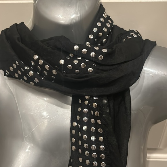 Black scarf with nail head studs - Picture 3 of 6